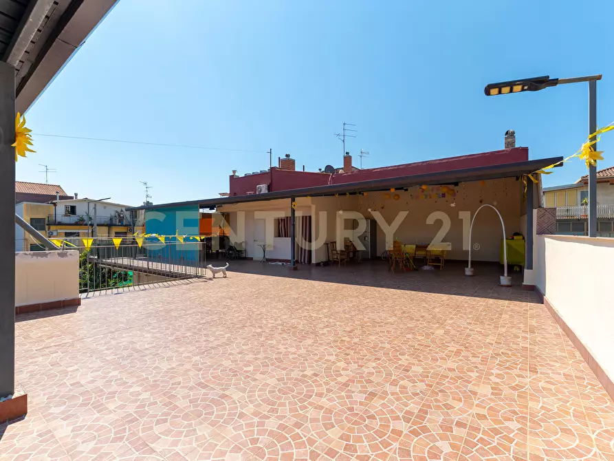 Immagine 43 di Villa in vendita  in Via Quartiere Longo 18 a Aci Castello