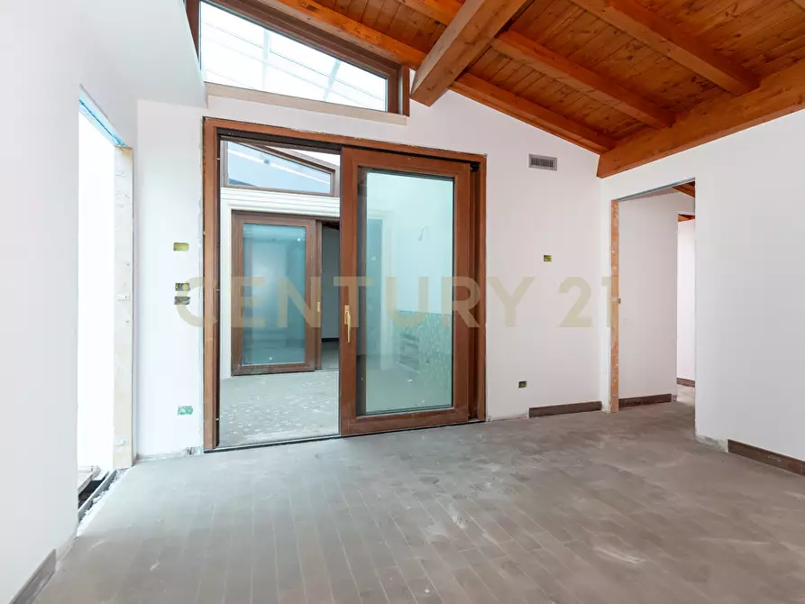 Immagine 60 di Pentalocale in vendita  in Via Lorenzo Maddem 67 a Acireale