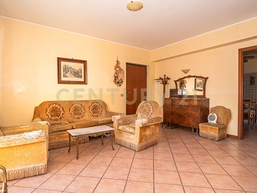 Immagine 9 di Quadrilocale in vendita  in Via Dei Giardini 3 a Tremestieri Etneo