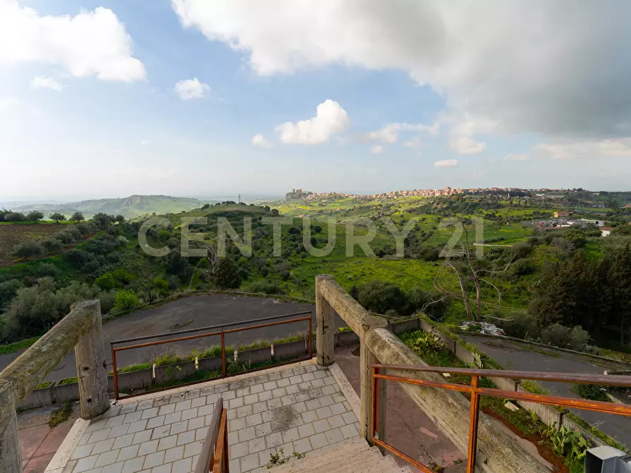 Immagine 34 di Palazzo in vendita  in SP13 53 a Motta Sant'anastasia