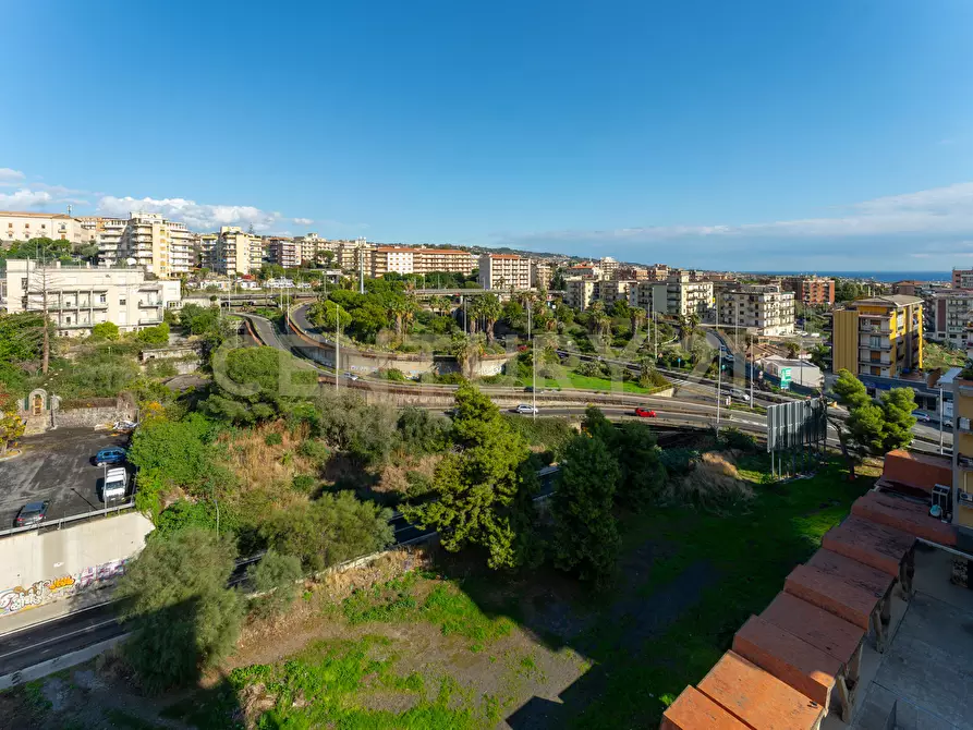 Immagine 23 di Attico in vendita  in Via Vincenzo Giuffrida 203 a Catania