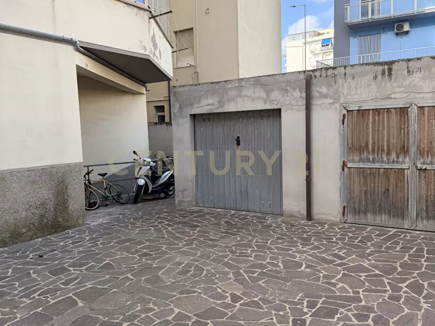 Immagine 25 di Quadrilocale in vendita  in Via Trento 20 a Follonica