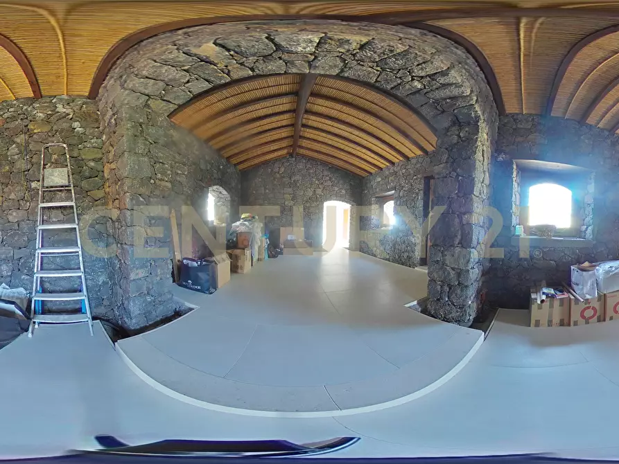 Immagine 99 di Villa in vendita  in SS284 a Adrano