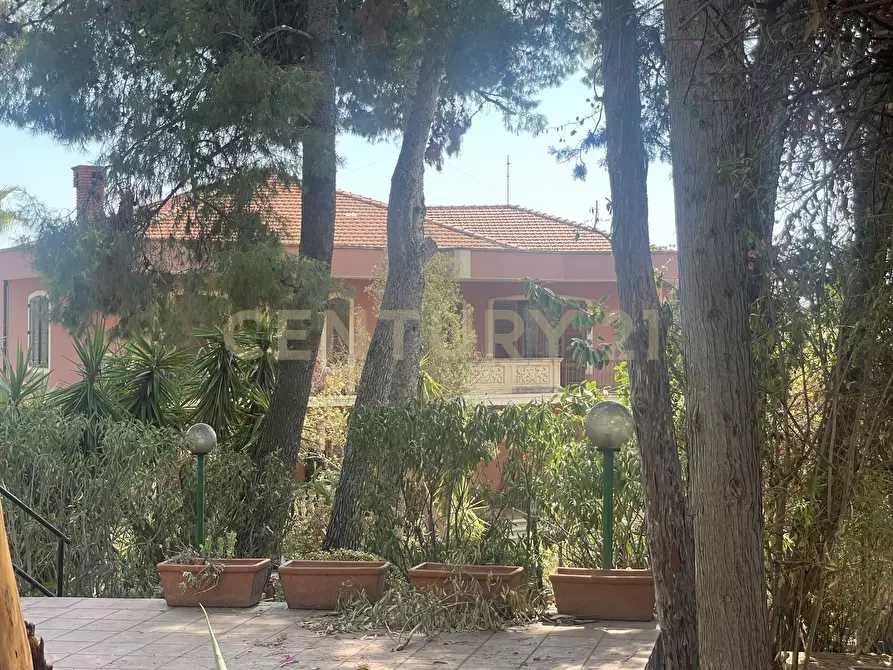 Immagine 9 di Villa in vendita  in manzella sn a Aci Castello