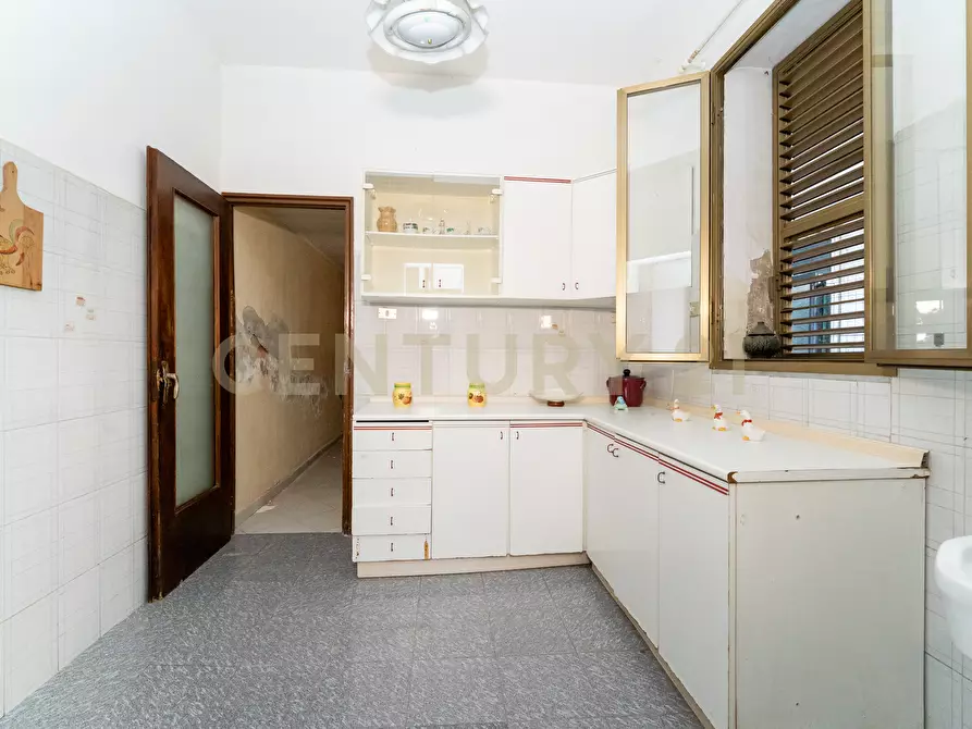 Immagine 18 di Bilocale in vendita  in Via Wrzì 128 a Catania