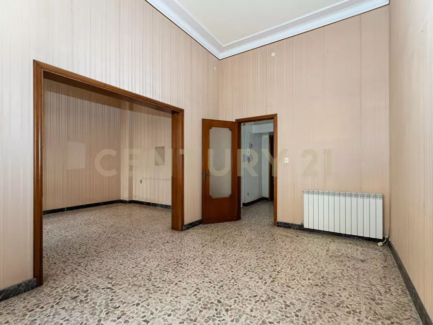 Immagine 12 di Pentalocale in vendita  in Via Milano 60 a Catania
