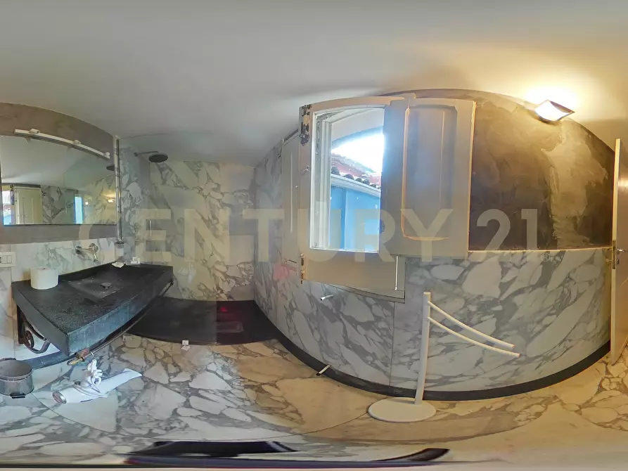 Immagine 88 di Casa indipendente in vendita  in Via Zaccà Rosolia 11 a Catania