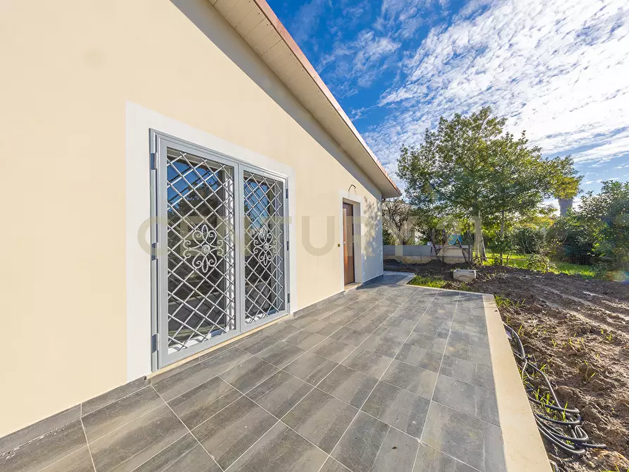 Immagine 19 di Casa trifamiliare in vendita  in Via Basento 4 a Aprilia