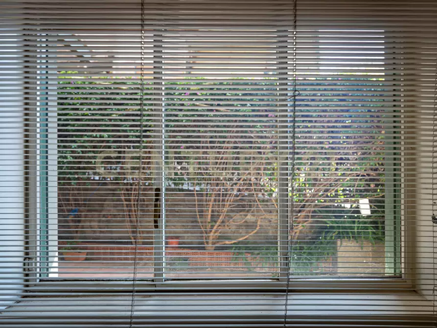 Immagine 25 di Pentalocale in vendita  in Via Convento del Carmine 5 a Tremestieri Etneo