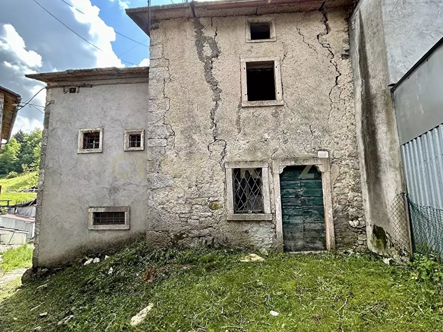 Immagine 4 di Rustico / casale in vendita  in Contrada Tezze snc a Velo Veronese