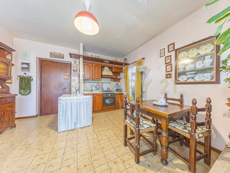 Immagine 7 di Quadrilocale in vendita  in Via Sardegna a Ronciglione