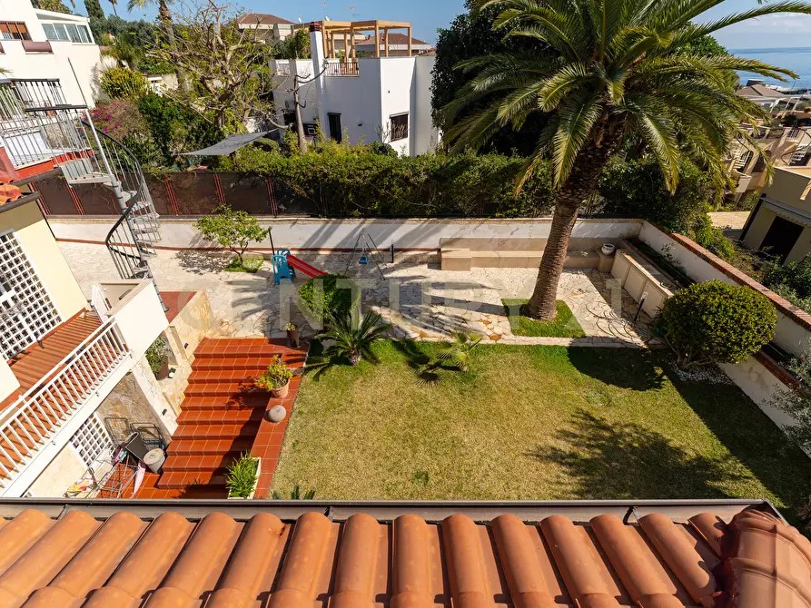 Immagine 33 di Villa in vendita  in Via Antonello da Messina 57 a Aci Castello