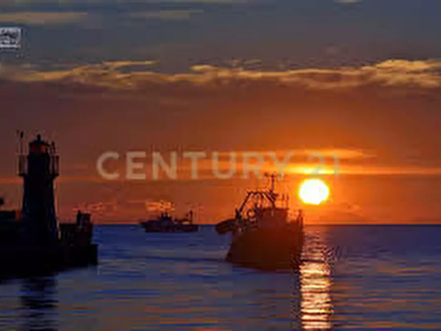 Immagine 65 di Palazzo in vendita  in Via Cavour 2 a Castiglione Della Pescaia