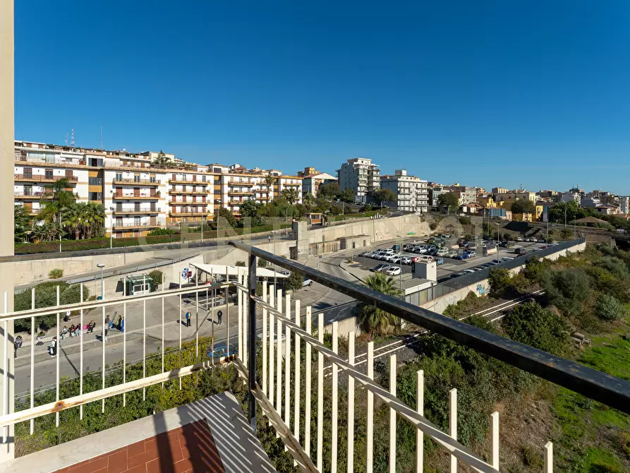 Immagine 48 di Quadrilocale in affitto  in Via Mineo 33 a Catania