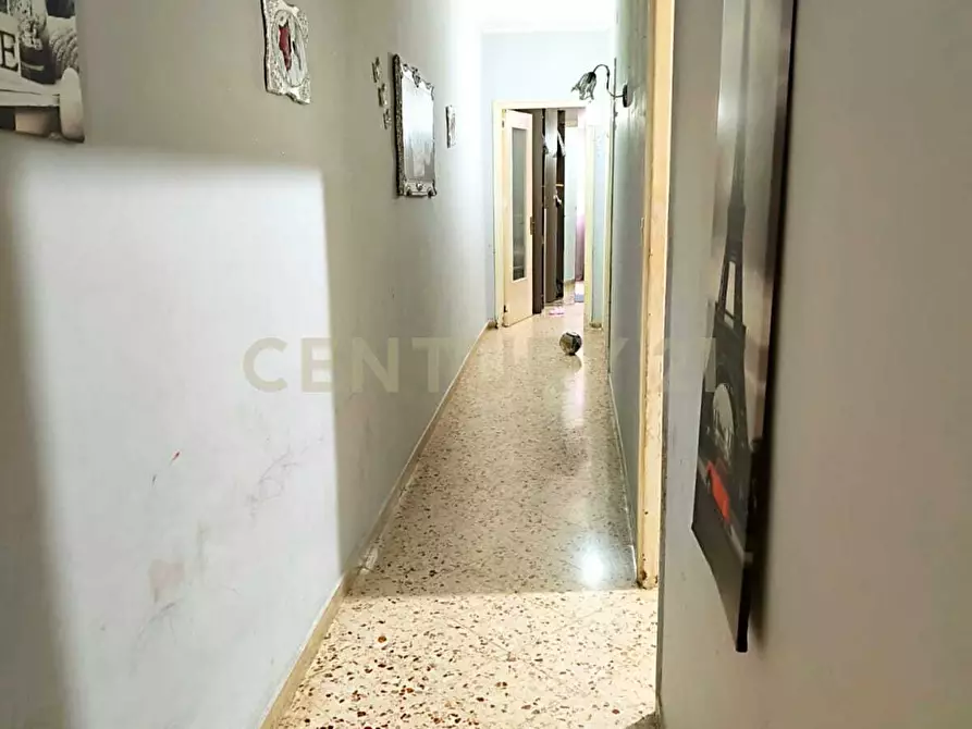 Immagine 15 di Bilocale in vendita  in Via Scillato 34 a Palermo