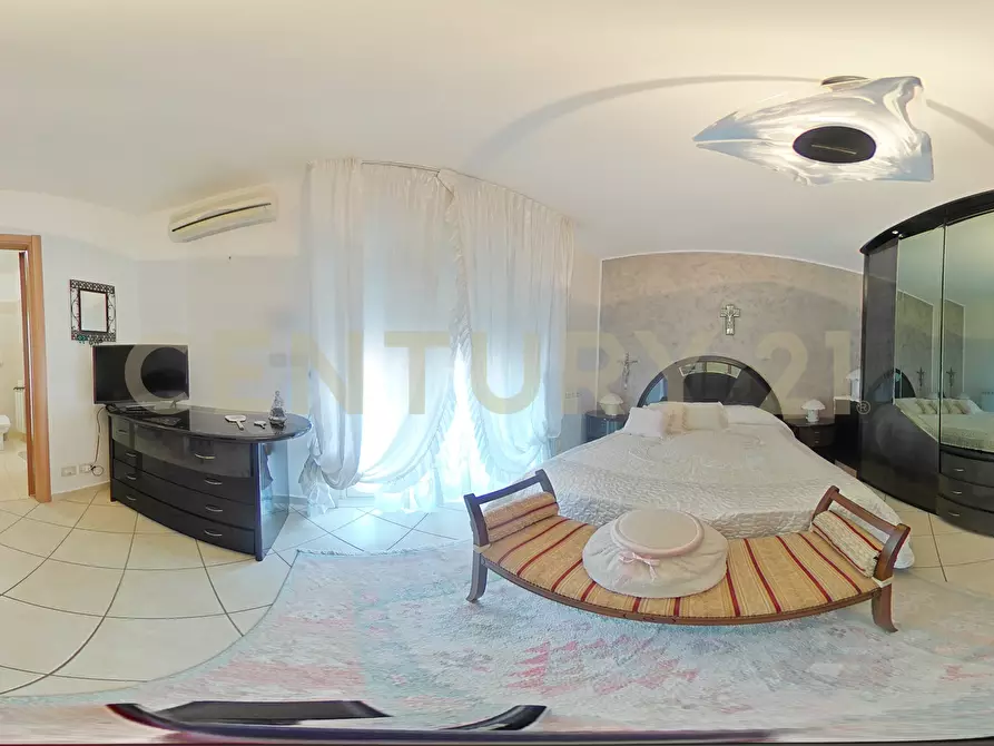 Immagine 67 di Pentalocale in vendita  in Via Acquedotto Greco 248 a Catania