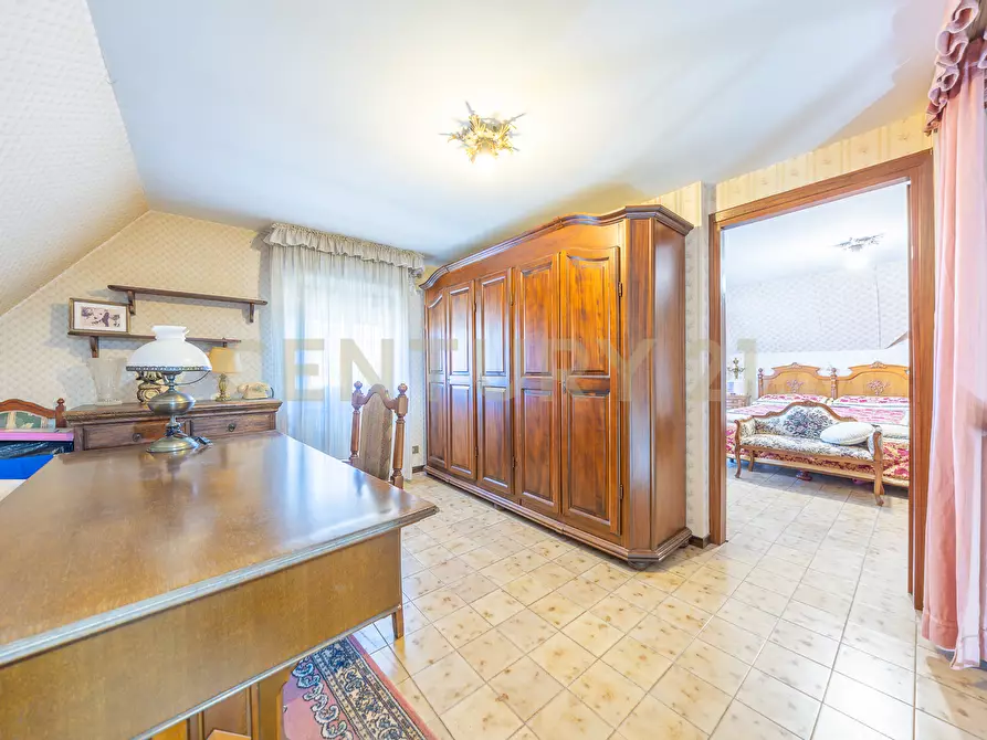 Immagine 15 di Quadrilocale in vendita  in Via Sardegna a Ronciglione