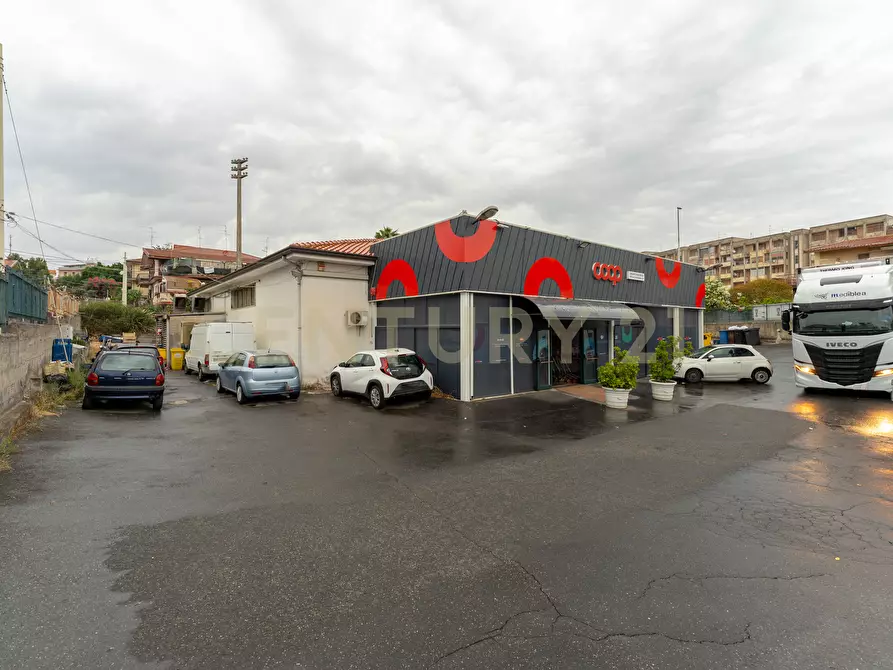 Immagine 7 di Locale commerciale in vendita  in Via Galermo 185 a Catania