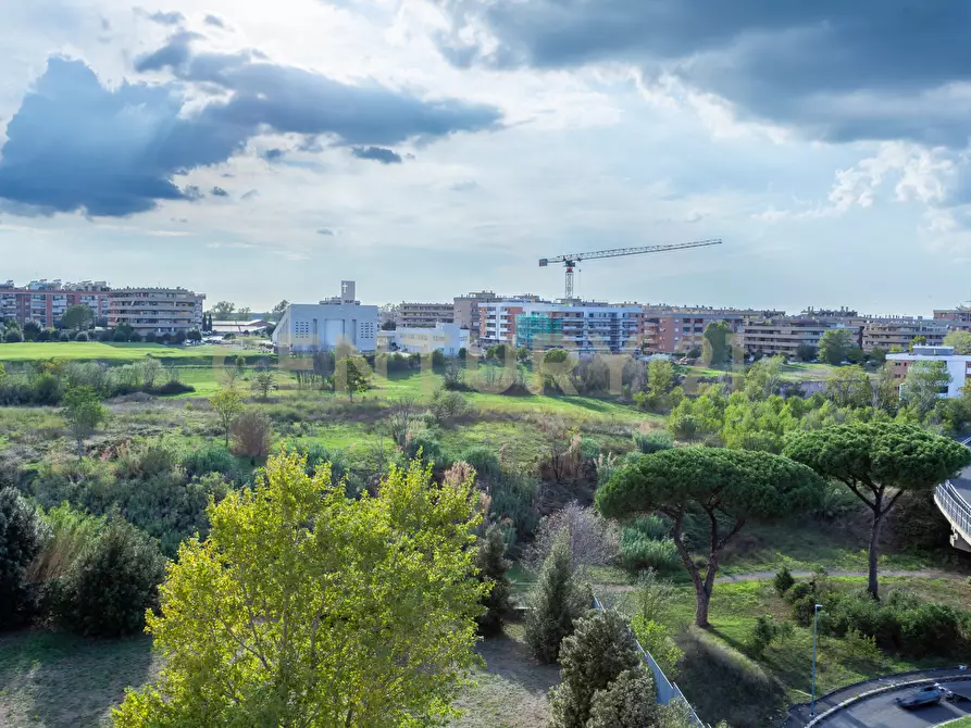 Immagine 25 di Attico in vendita  in Via Natale Prampolini 15 a Roma