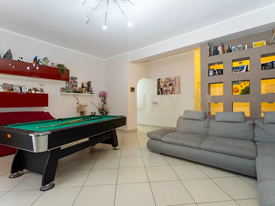 Immagine 12 di Pentalocale in vendita  in Via Cesare Battisti 34 a Belpasso