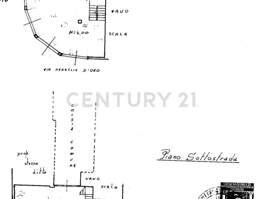 Immagine 11 di Locale commerciale in vendita  in Via Medaglie D'oro 86 a Catania