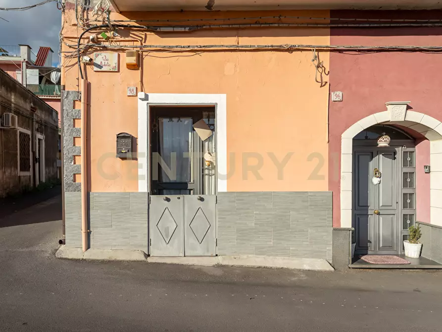 Immagine 17 di Bilocale in vendita  in via adelia 98 a Catania