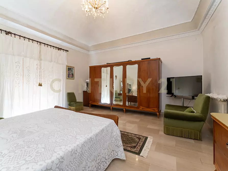 Immagine 22 di Pentalocale in vendita  in Via Antonino di Sangiuliano 185 a Catania