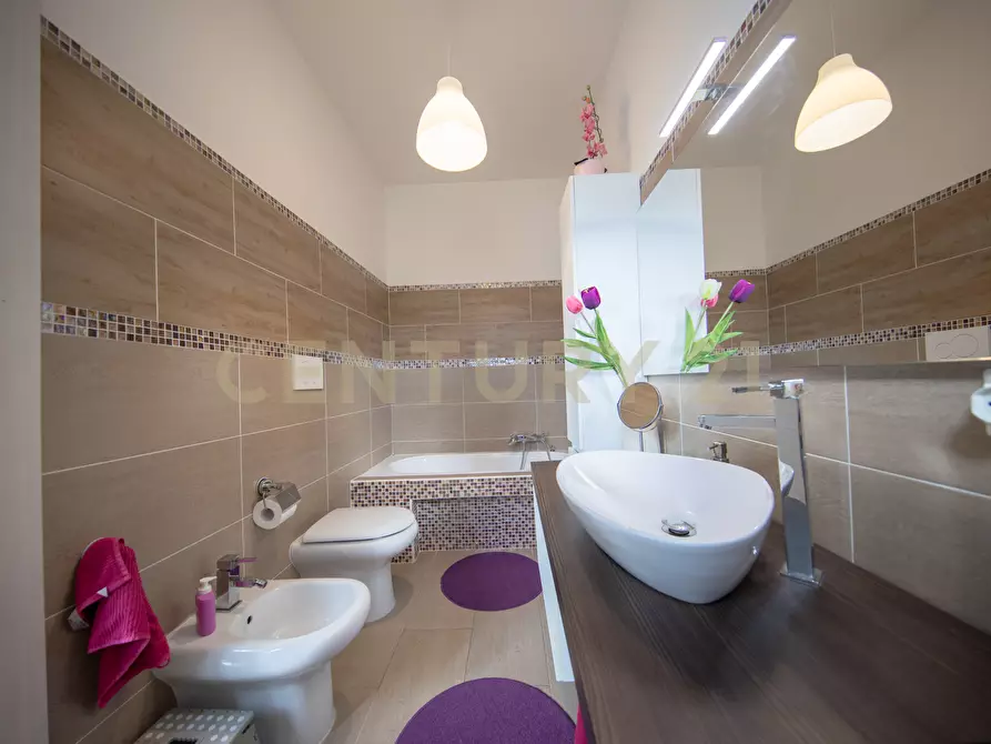 Immagine 23 di Quadrilocale in vendita  in Viale della Venezia Giulia 151 a Roma