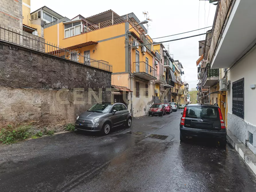 Immagine 24 di Trilocale in vendita  in Via del Frantoio 17 a Catania
