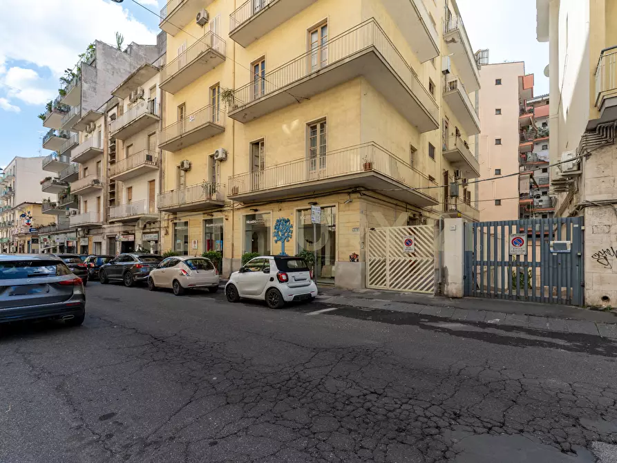 Immagine 1 di Pentalocale in vendita  in Via Milano 60 a Catania