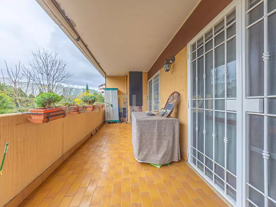 Immagine 17 di Bilocale in vendita  in Via Paolo Stoppa 38 a Roma