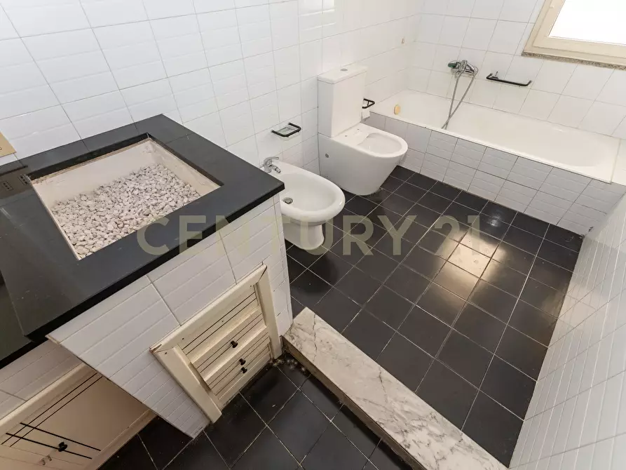 Immagine 89 di Quadrilocale in vendita  in Via Plebiscito 85 a Misterbianco