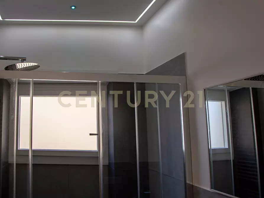 Immagine 46 di Bilocale in affitto  in Via Montecristo 10 a Roma