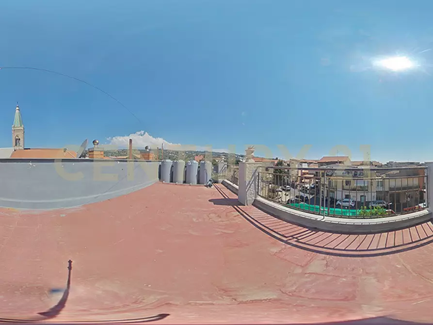 Immagine 76 di Villa in vendita  in Via Quartiere Longo 18 a Aci Castello