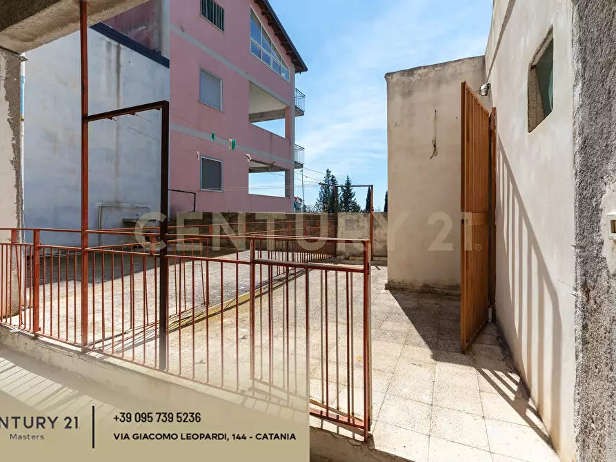 Immagine 79 di Quadrilocale in vendita  in Stradale Cravone 105 a Catania