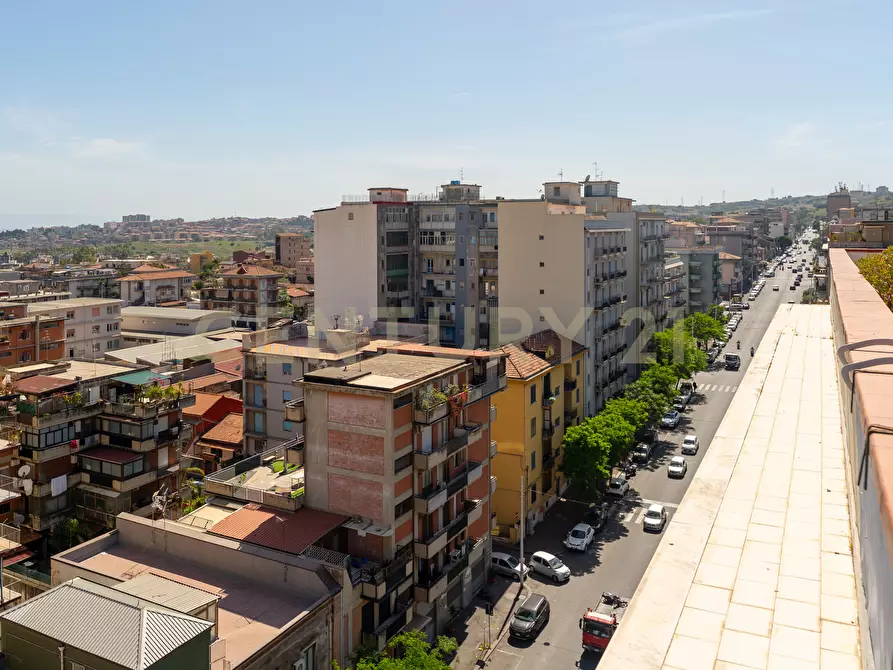 Immagine 28 di Attico in vendita  in Viale Mario Rapisardi 314 a Catania