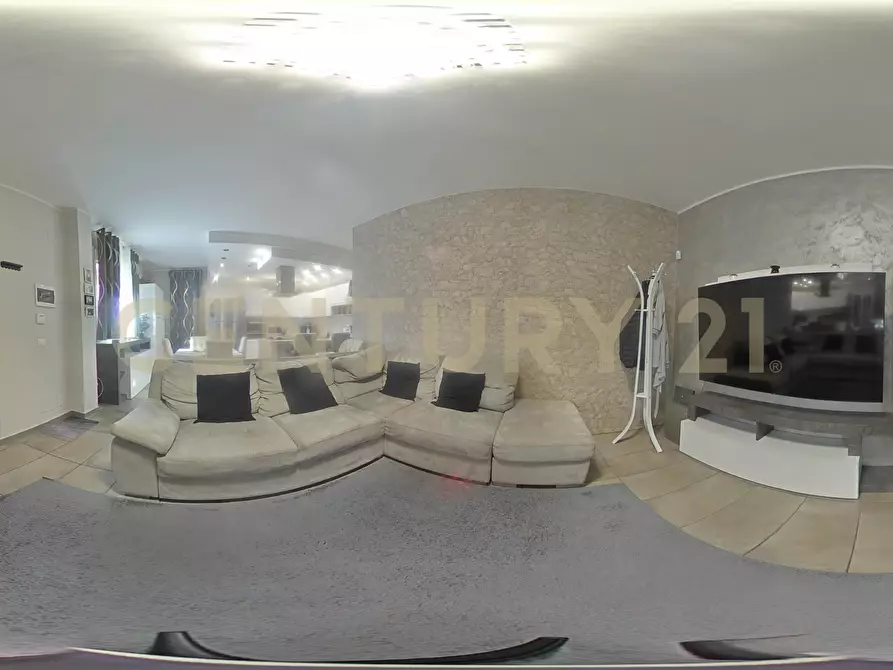 Immagine 9 di Casa semindipendente in vendita  in Via A. di Sangiuliano 42 a Sant'agata Li Battiati