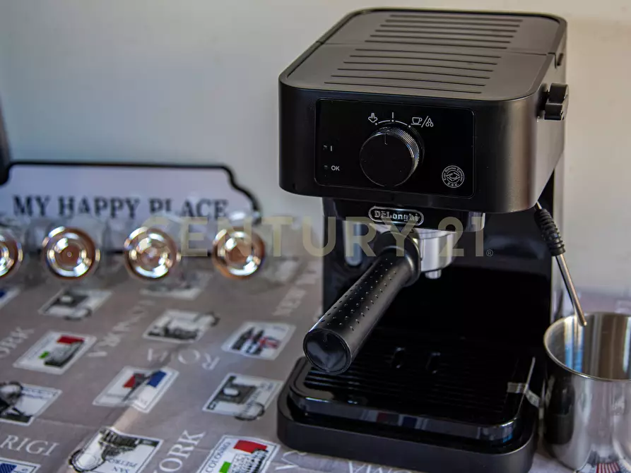 Immagine 40 di Bilocale in affitto  in Via Montecristo 10 a Roma