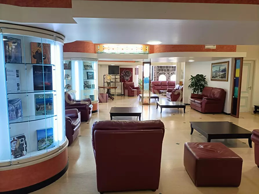 Immagine 39 di Albergo/B&B/Residence in vendita  in Via Etnea 163 a Nicolosi