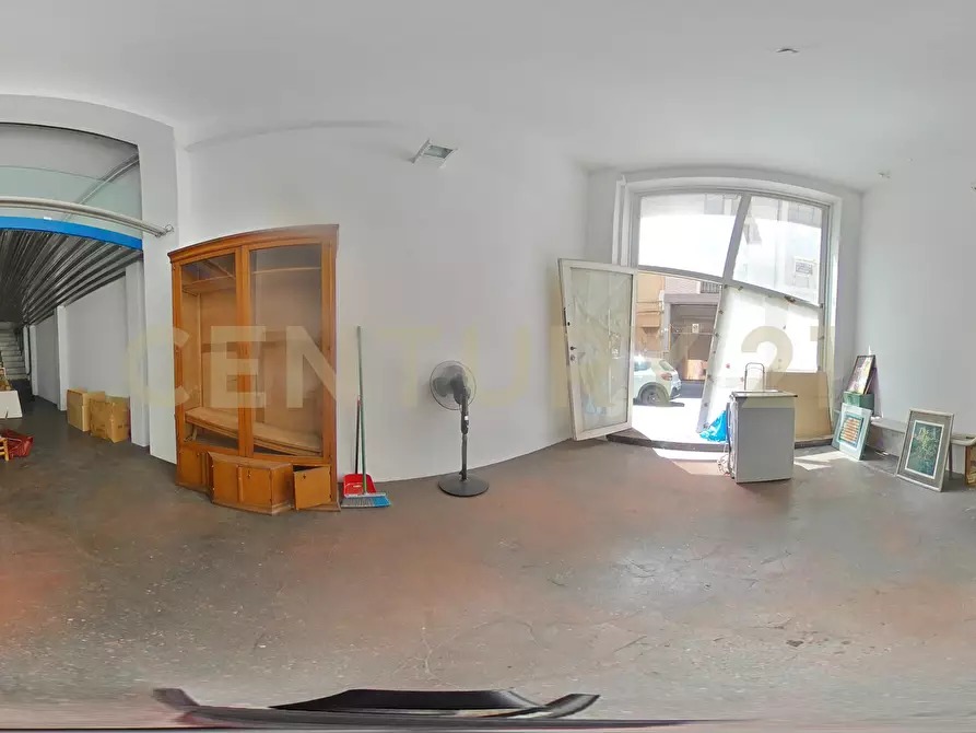 Immagine 31 di Locale commerciale in affitto  in Via Francesco Riso 72/C a Catania