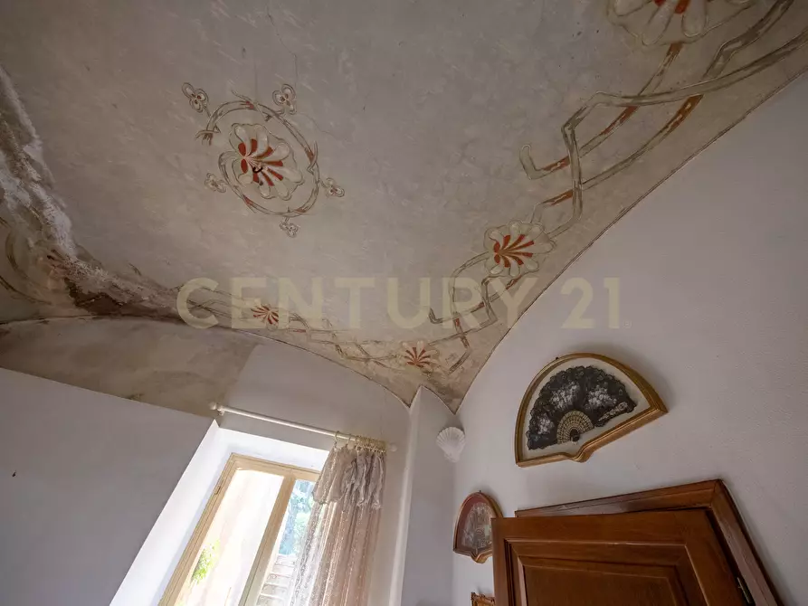Immagine 14 di Pentalocale in vendita  in Viale Madonna del Tufo 26 a Rocca Di Papa