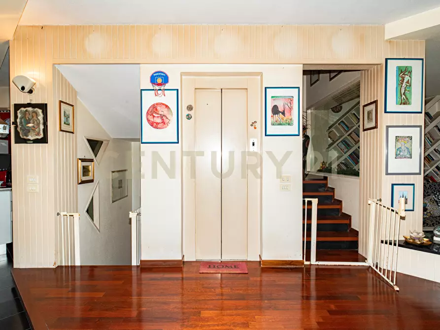 Immagine 43 di Villa in vendita  in Via G. Pezzana 9 a Aci Castello