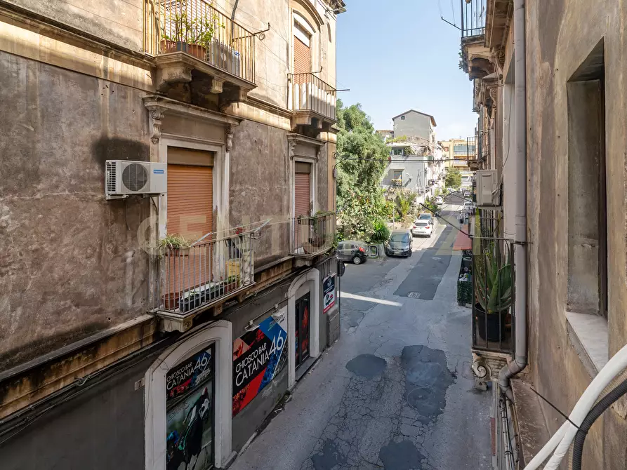 Immagine 20 di Quadrilocale in vendita  in Piazza Miracoli 2 a Catania