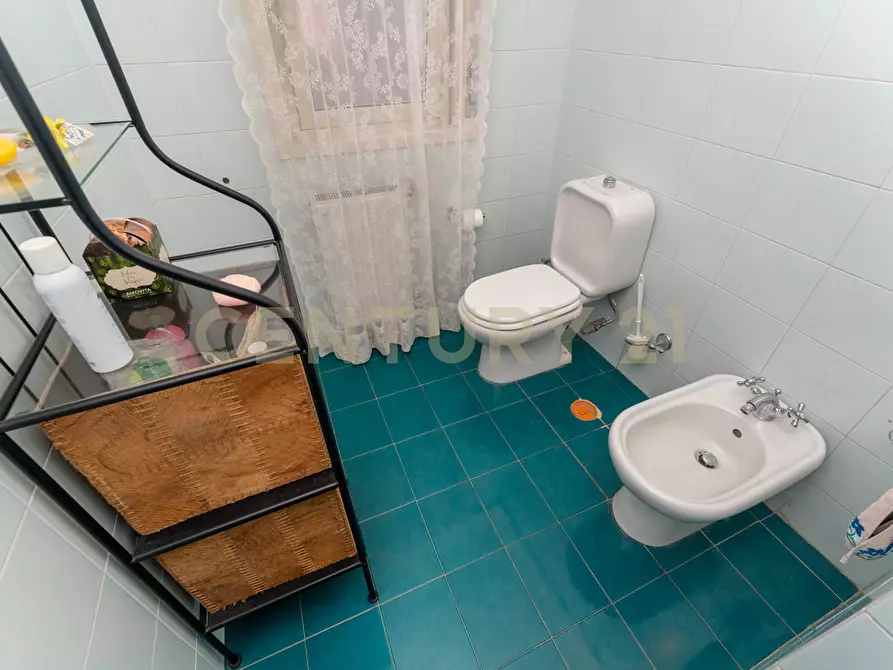 Immagine 23 di Quadrilocale in vendita  in Via Giolitti Giovanni SNC a Gravina Di Catania