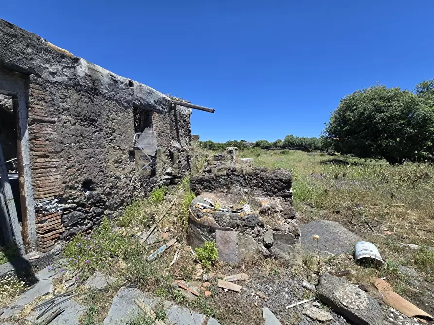 Immagine 43 di Terreno agricolo in vendita  in Vico Agatino De Marco a Gravina Di Catania