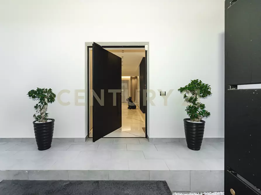 Immagine 35 di Villa in vendita  in Via Sant' Andrea 8 a Catania