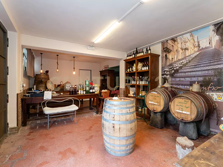 Immagine 67 di Villetta a schiera in vendita  in Via Carrubella 8 a Catania