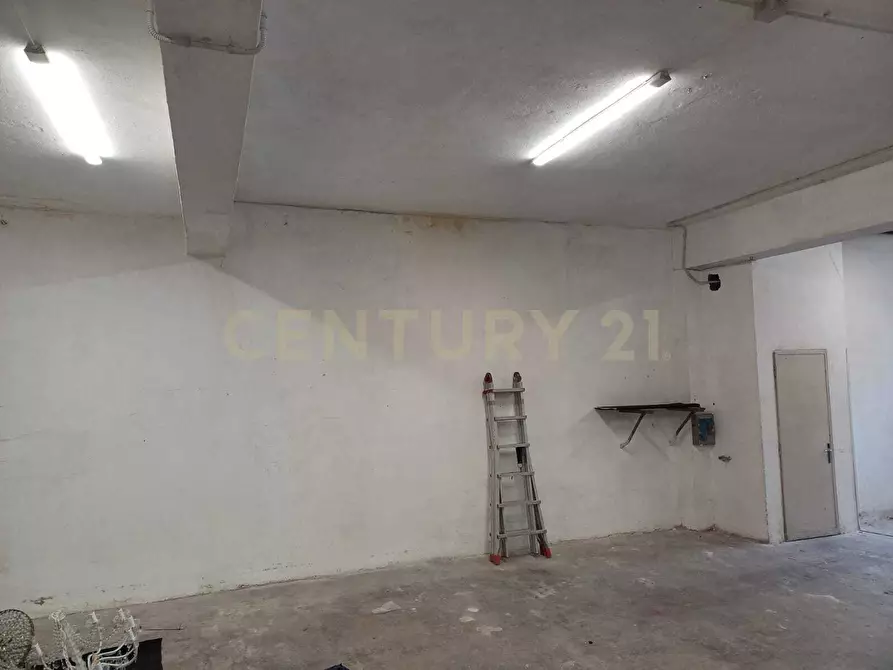 Immagine 13 di Magazzino in affitto  in Via Lucania 10 a Verona