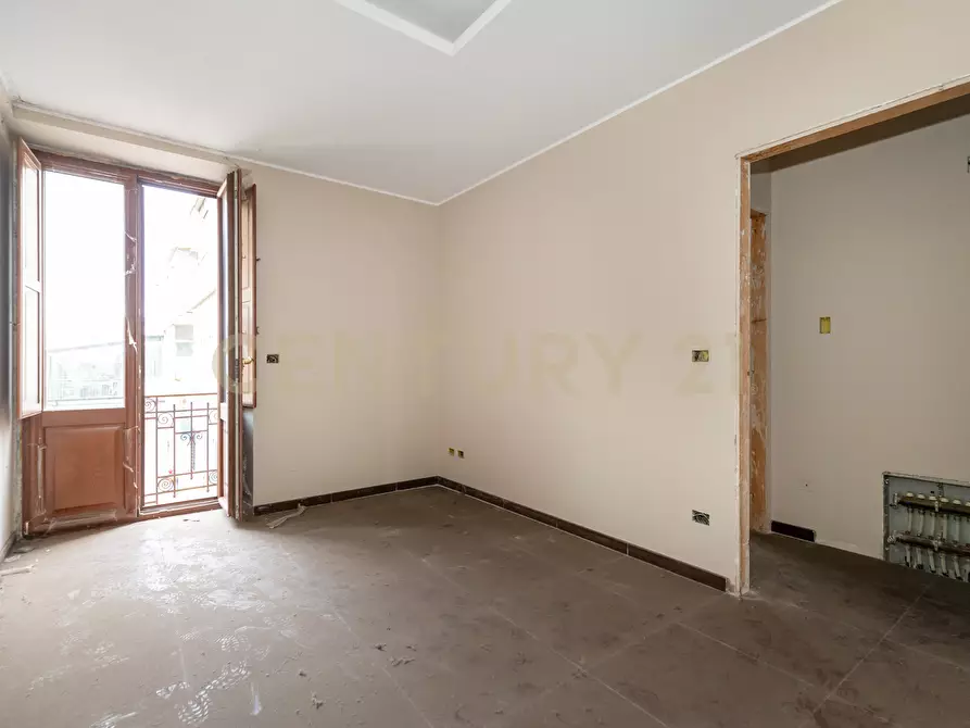 Immagine 22 di Pentalocale in vendita  in Via Lorenzo Maddem 67 a Acireale