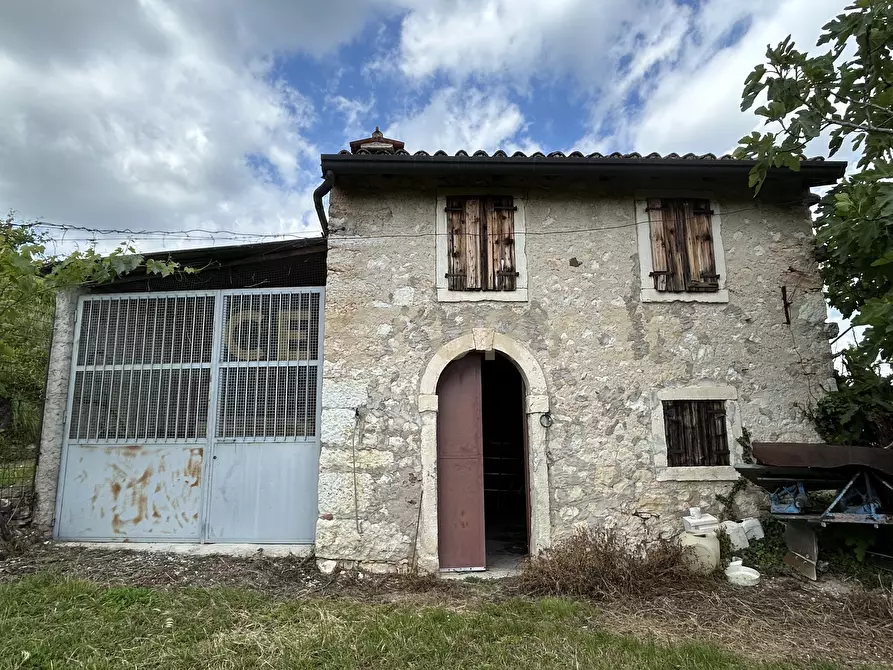 Immagine 13 di Rustico / casale in vendita  in Via Postuman a Mezzane Di Sotto